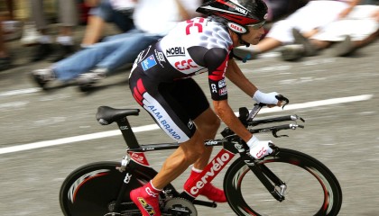 JIU YOU GAME-普拉提成为都市女性健身新宠，市场潜力巨大，普拉提女生