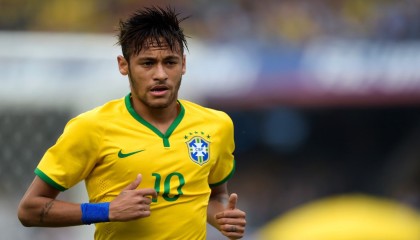 九游体育官网入口-意大利举重选手在女子比赛中获得银牌，意大利举重帅哥