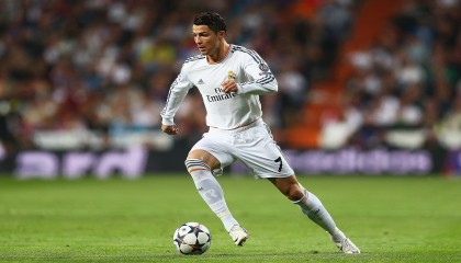 9游游戏官网-绝杀“逆天神器”：那些令人毛骨悚然的终场进球，绝杀锦集